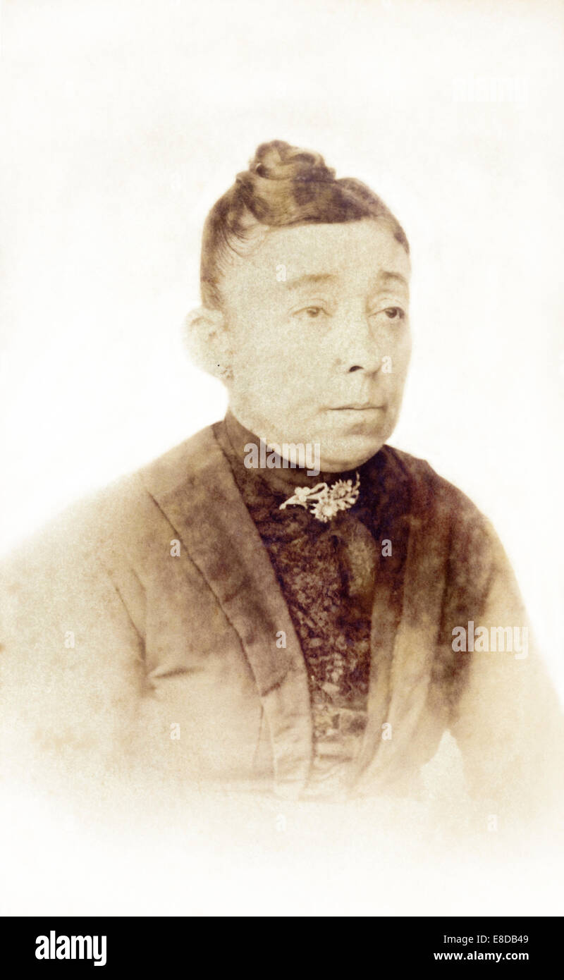 Victorian woman portrait hi-res stock photography and images - Alamy