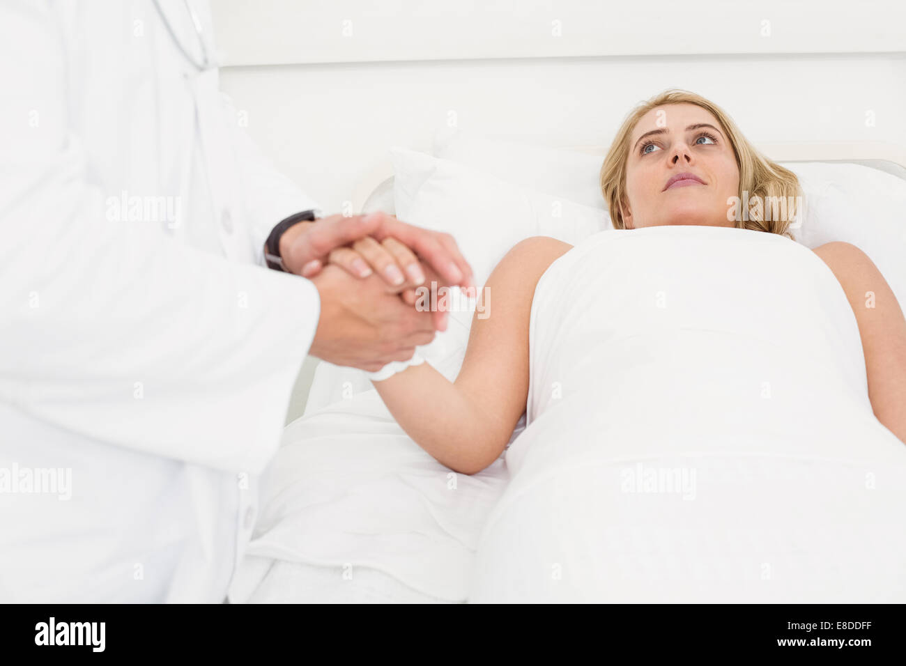 Doctor patient hospital hand hi-res stock photography and images - Alamy