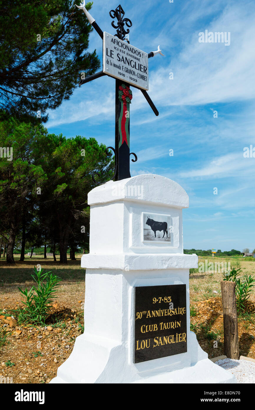 France, Gard, Petite Camargue, Le Grau-du-Roi, statue of a bull