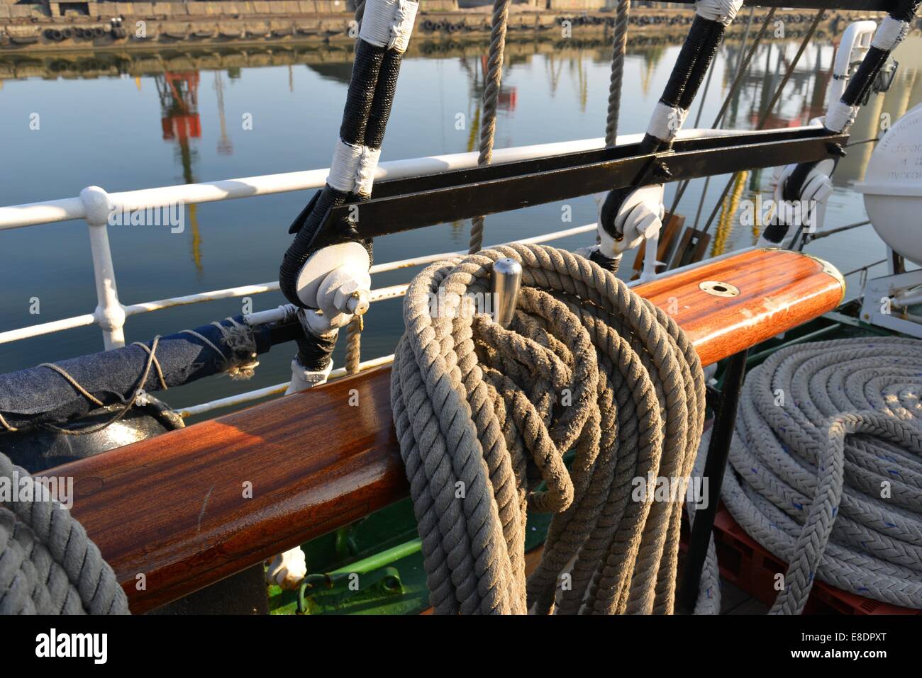 Rigging of an old sailing vessel Stock Photo - Alamy