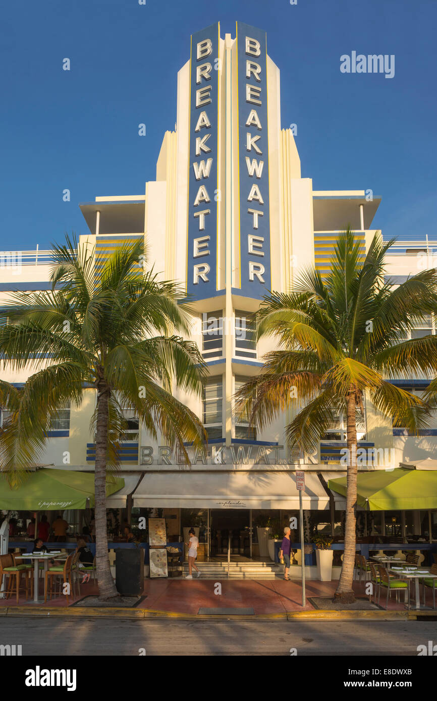 BREAKWATER HOTEL (©ANTON SKISLEWICZ 1939) OCEAN DRIVE SOUTH BEACH MIAMI BEACH FLORIDA USA Stock Photo