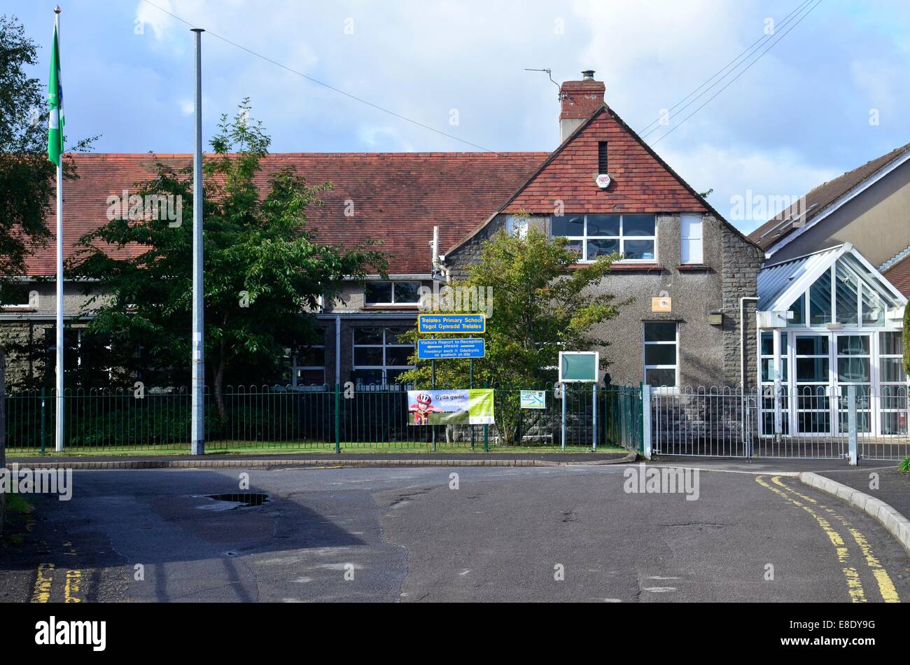Trelales Primary School, Laleston, near Bridgend, Mid Glamorgan, South Wales Stock Photo