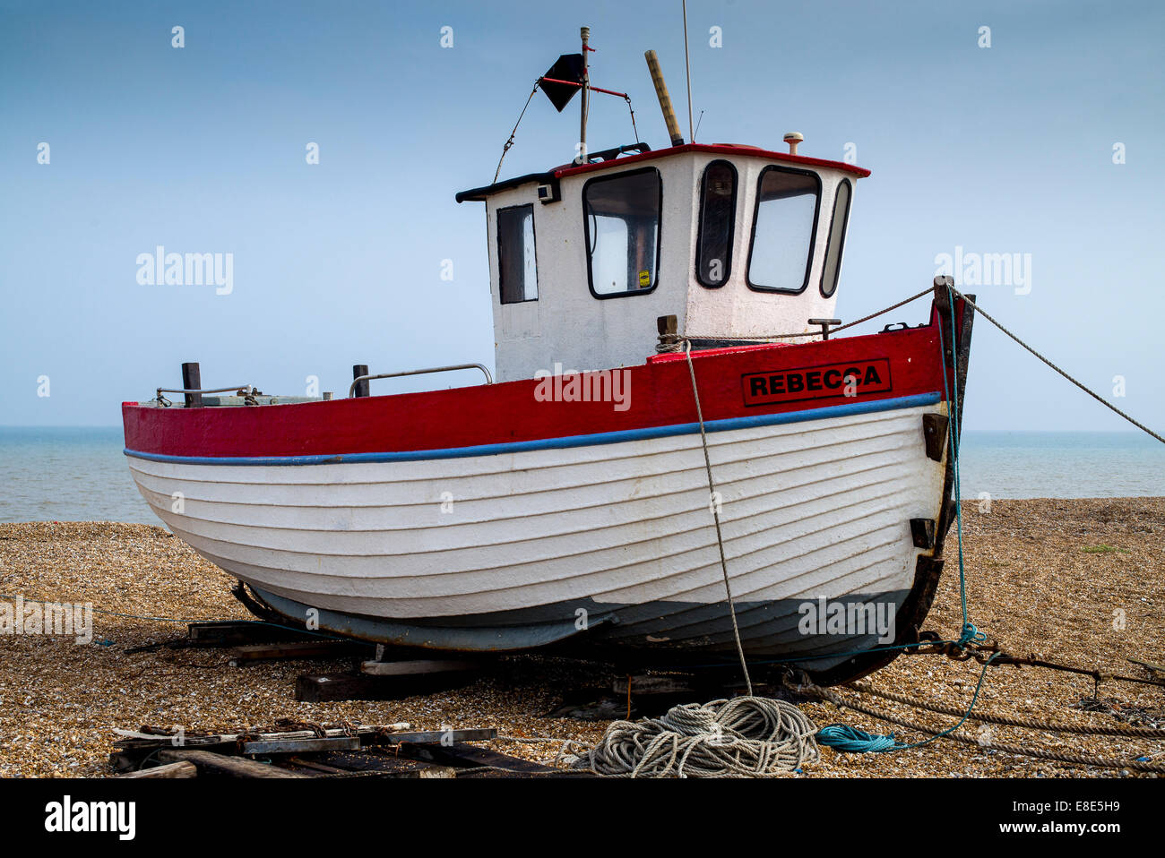 Fishing boat on pebble beach at Dungeness Stock Photo - Alamy