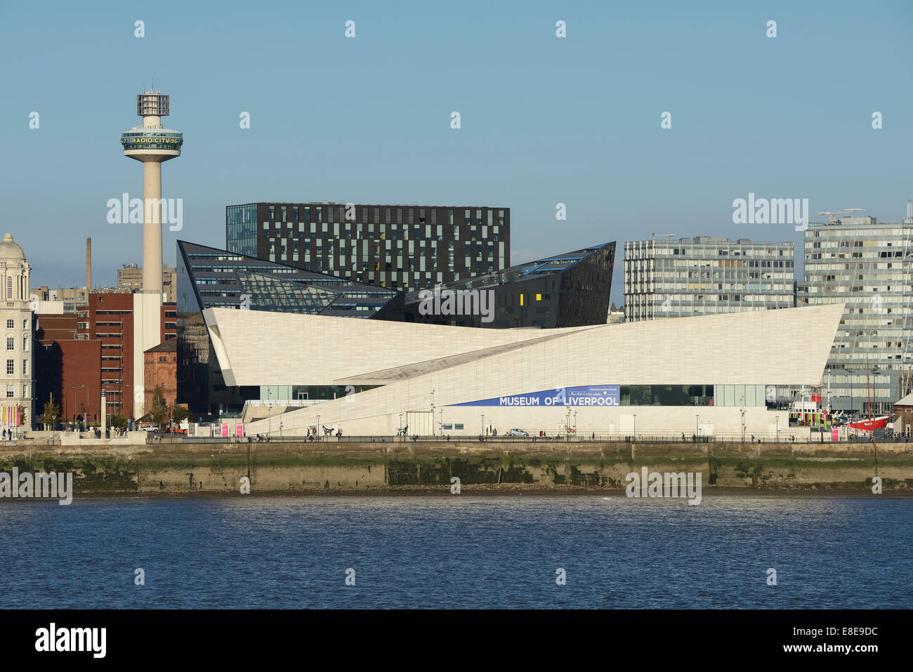 St Johns Tower and the Museum of Liverpool Stock Photo