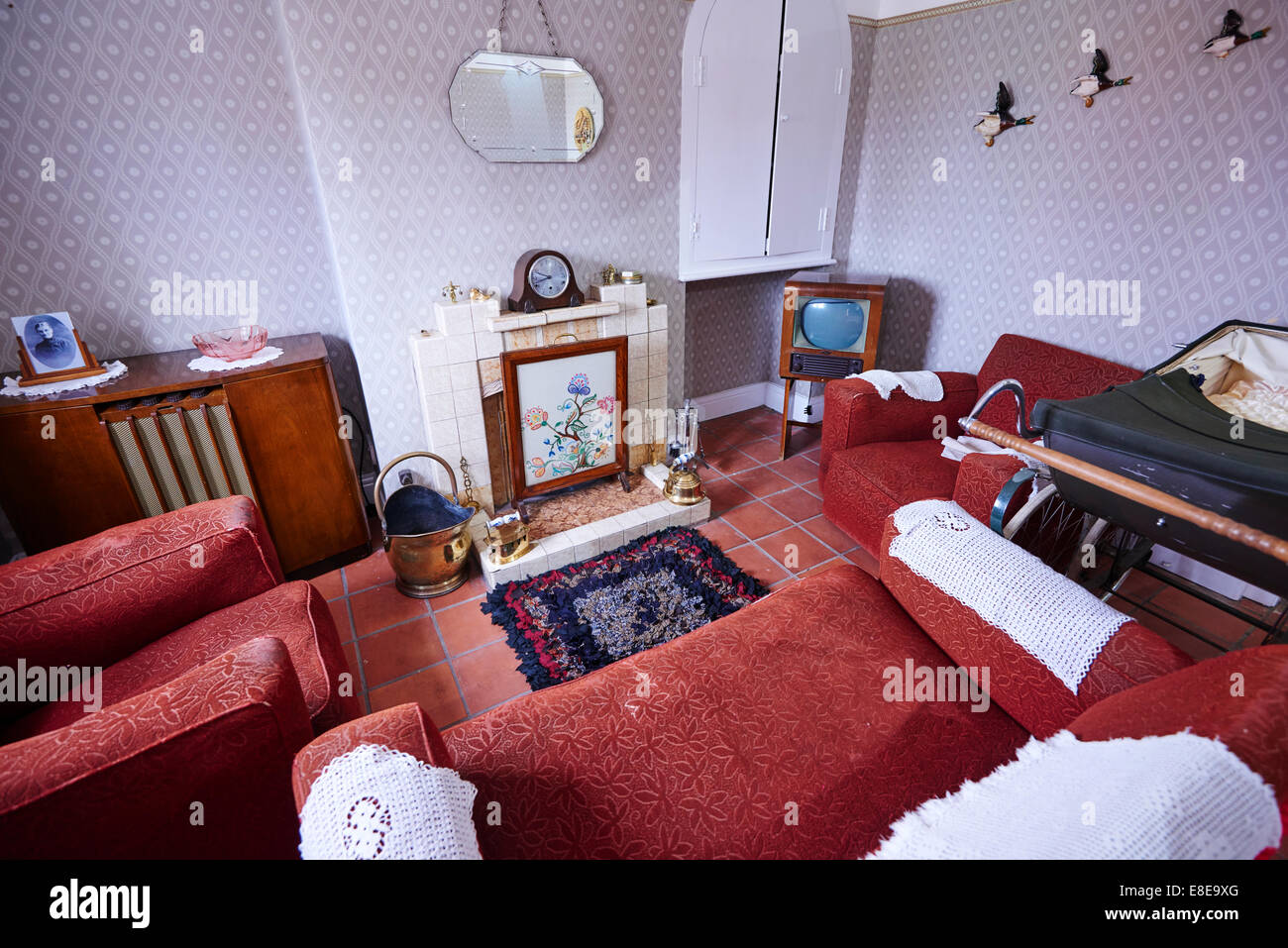 1950's Living Room Within A Restored Cottage Stock Photo