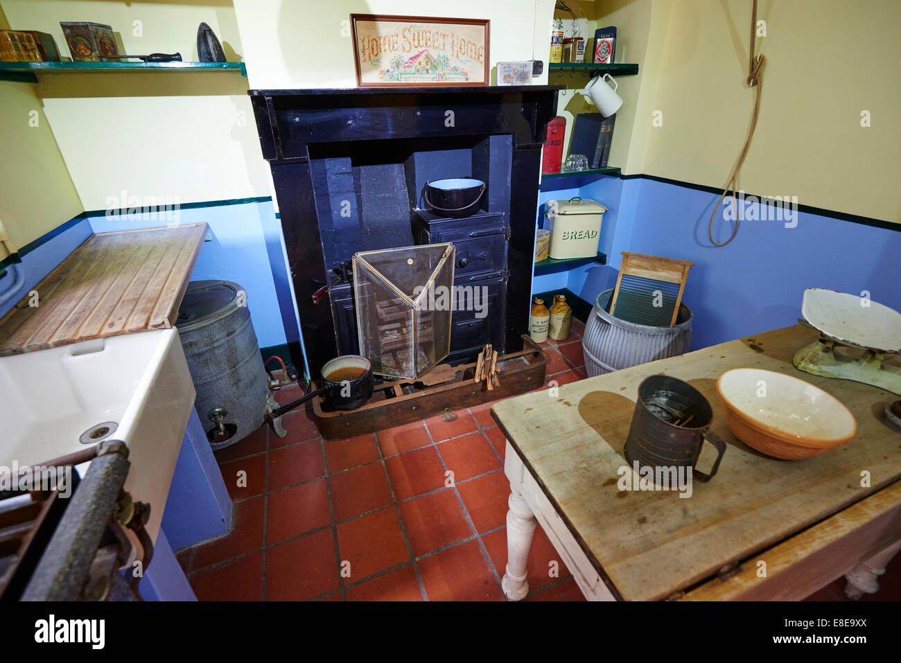 1930s Kitchen High Resolution Stock Photography And Images Alamy