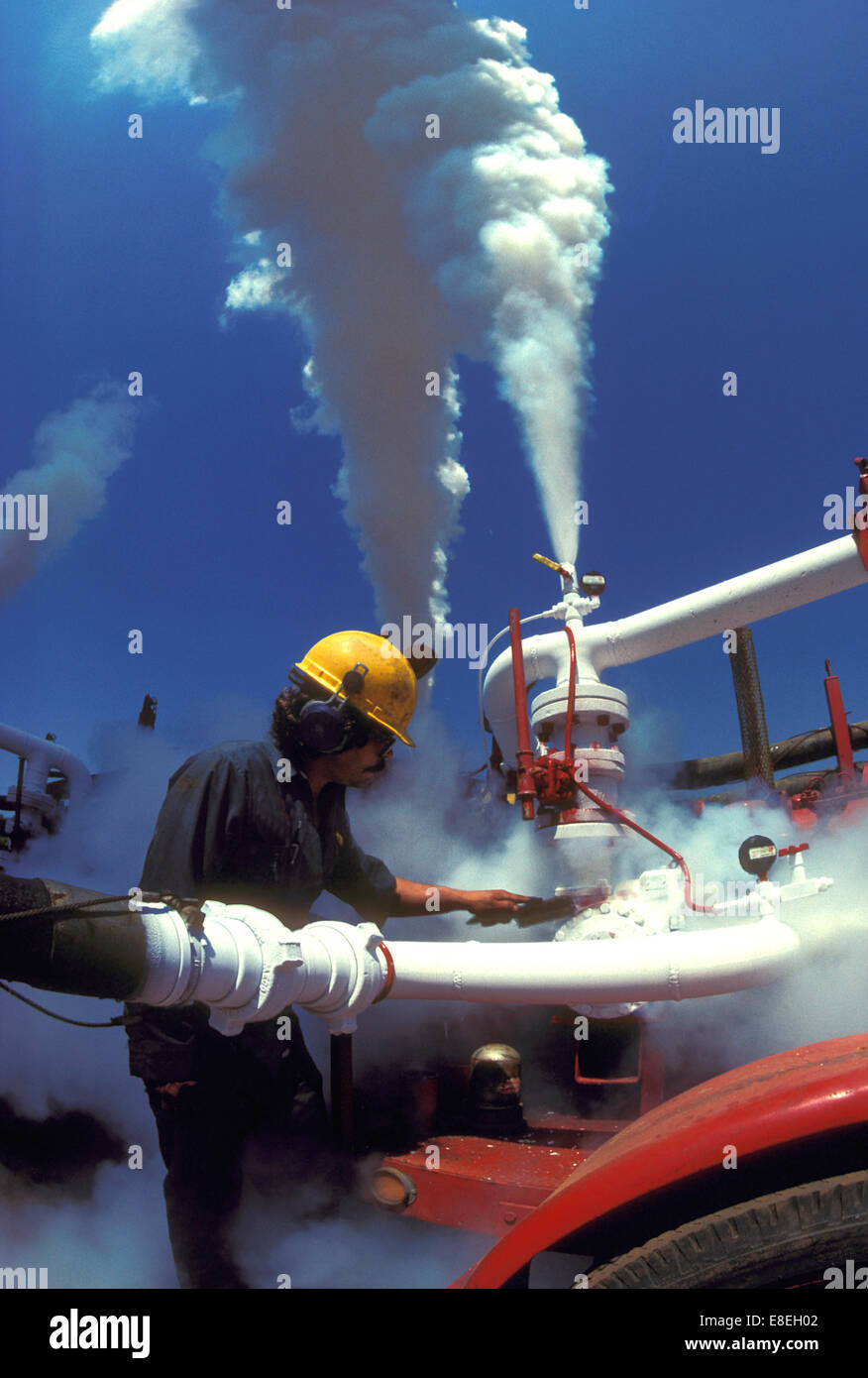 Hydraulic Fracturing Operation Stock Photo Alamy