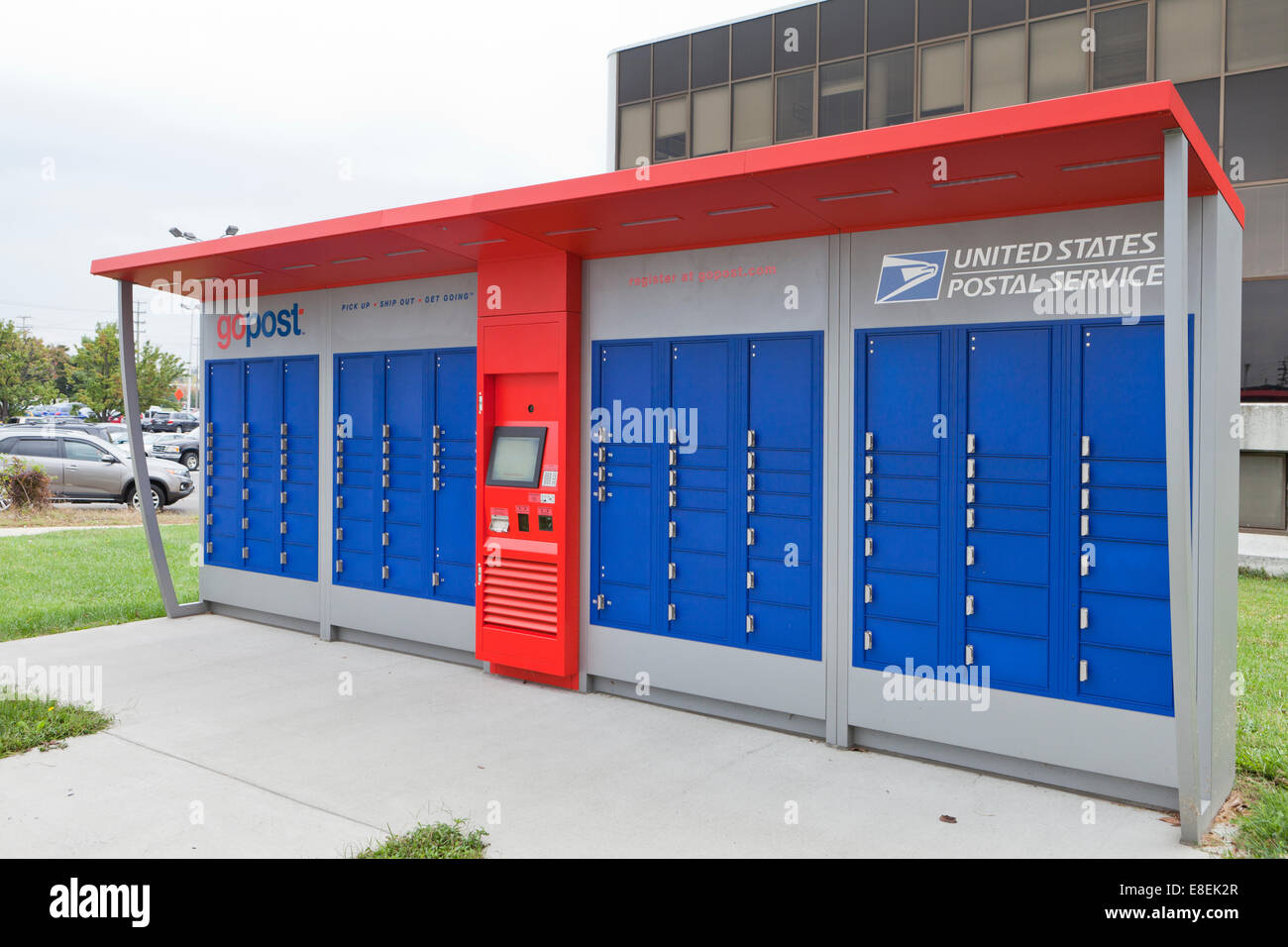 US Postal Service GoPost station - Virginia USA Stock Photo - Alamy