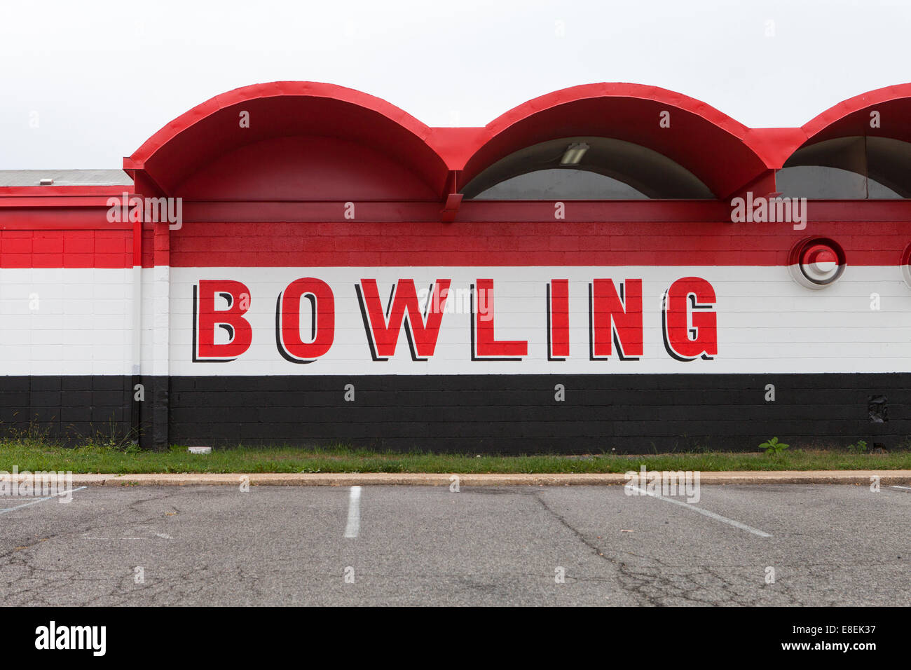 Old Bowling center sign - Virginia USA Stock Photo