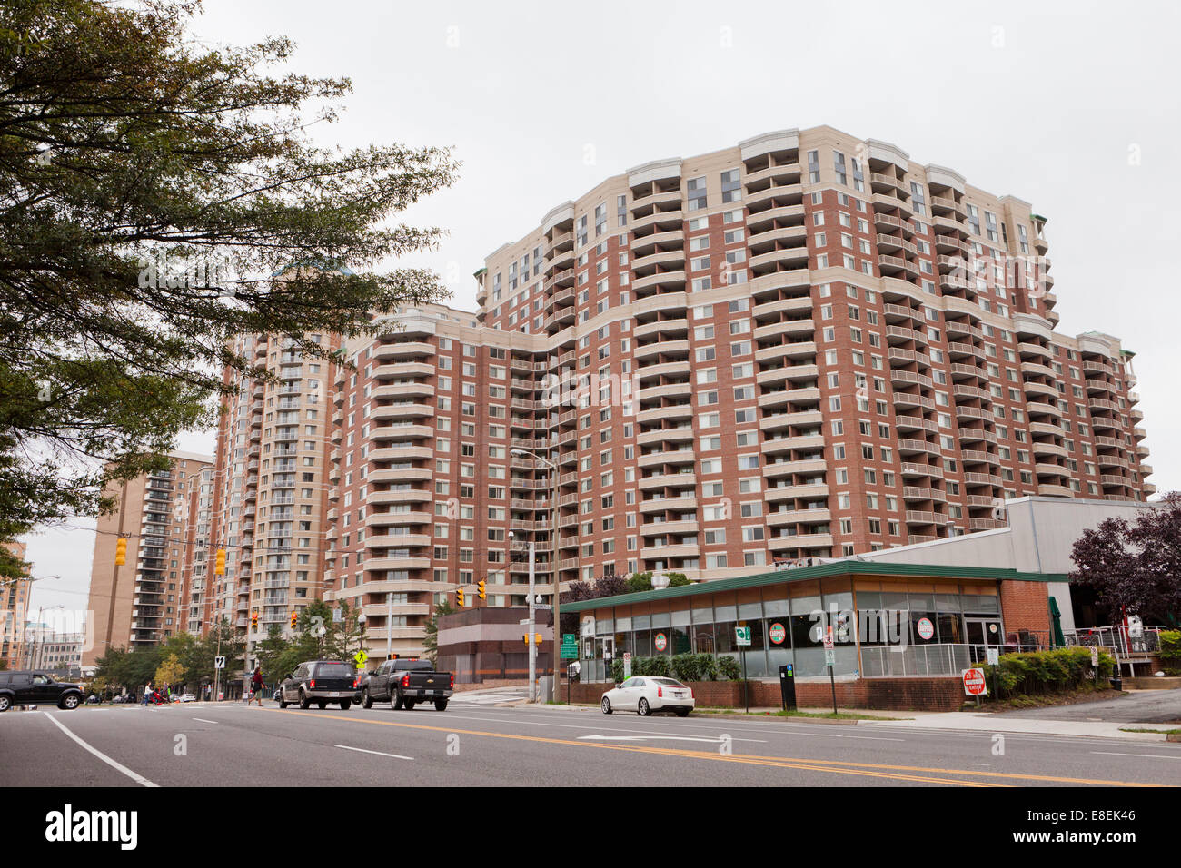 Condominium apartment tower highrise hires stock photography and images Alamy