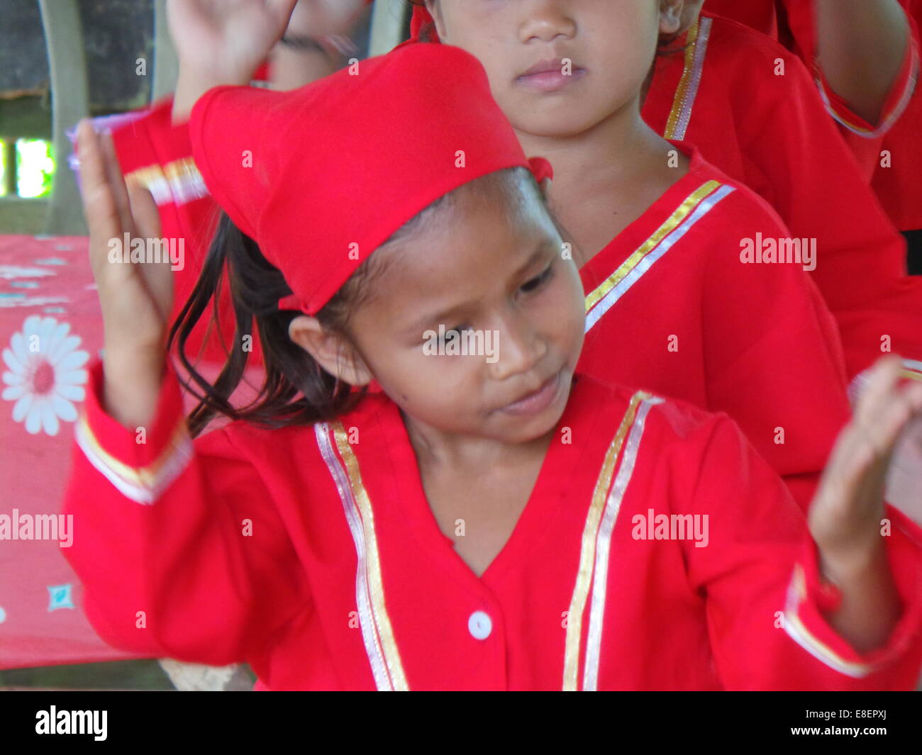 Young kids performing different Subanen dances. Subanen is one of the endangered tribes in Mindanao. Dumingag town in Zamboanga del Sur province in the island of Mindanao is adhering in preserving the cultures and traditions of their town, as a matter of fact during town fiestas, pop dance are prohibited and traditional songs and dances are promoted to alleviate their cultural pride. © Sherbien Dacalanio/Pacific Press/Alamy Live News Stock Photo