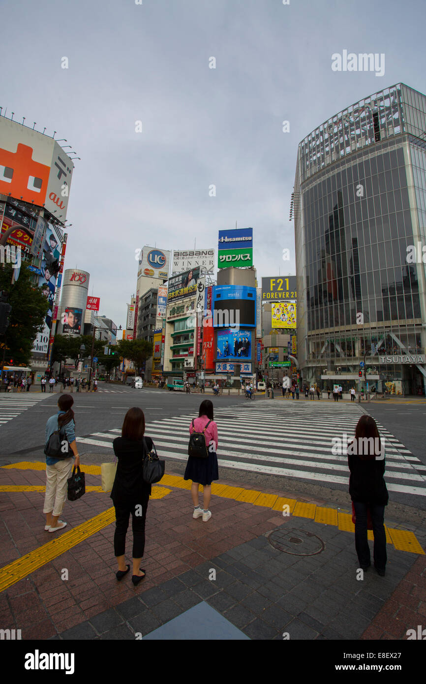 Shibuya Crossing, Tokyo, Japan Stock Photo - Alamy