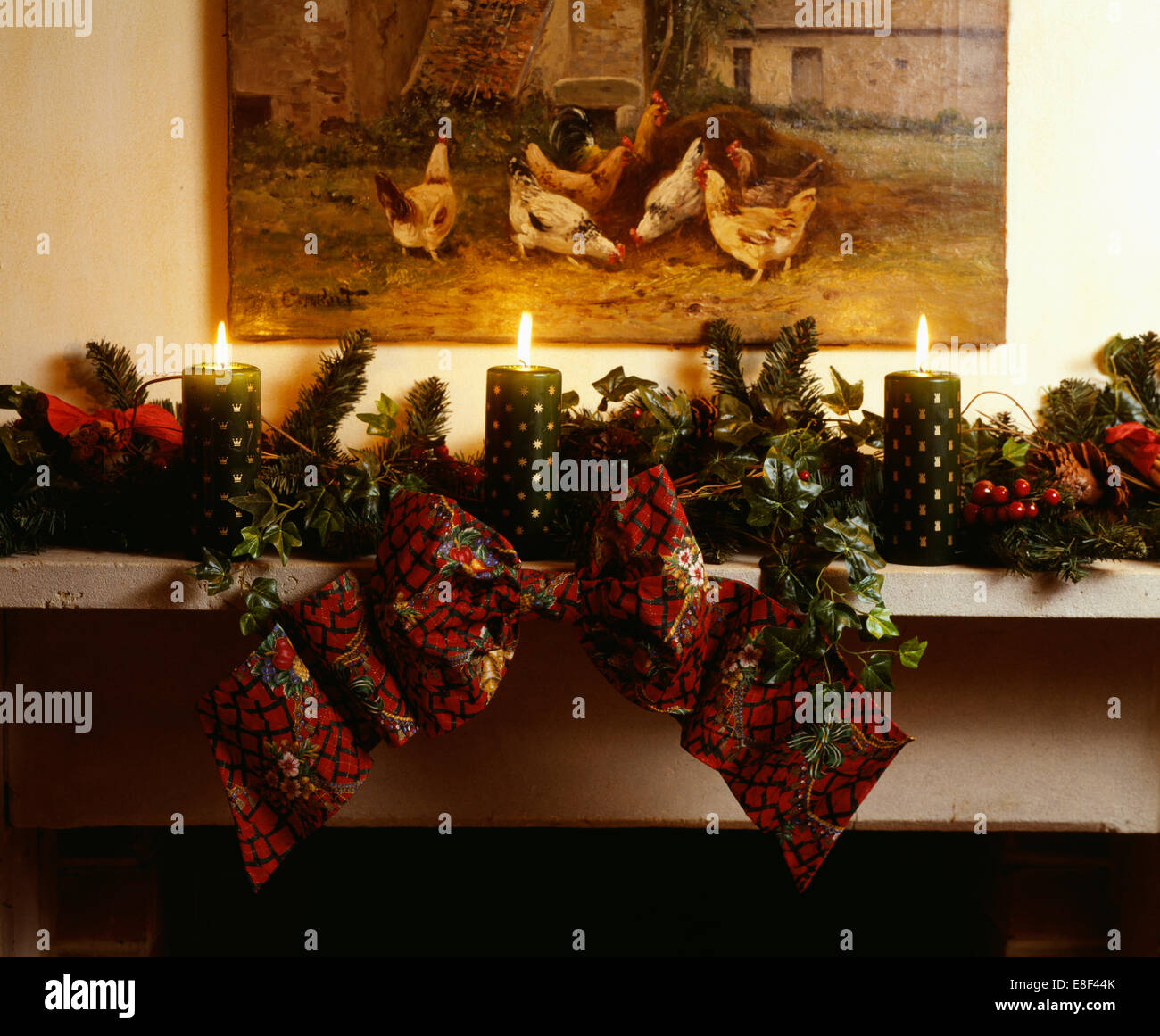 Tartan christmas garland hi-res stock photography and images - Alamy