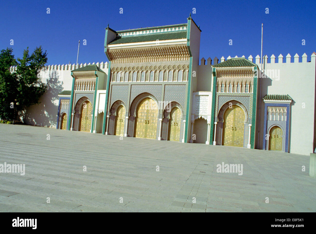 Gates of the Royal Palace, Fez, Morocco Stock Photo - Alamy
