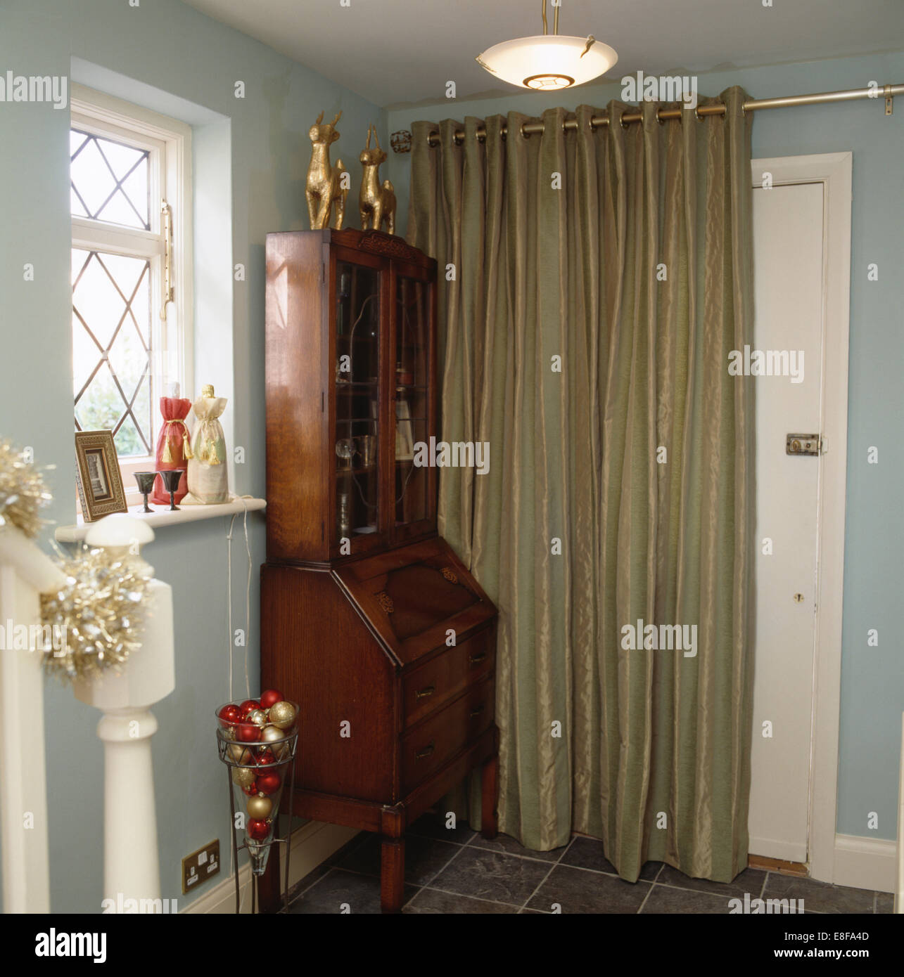 Traditional Cottage Soft Furnishings Drapes Stock Photos