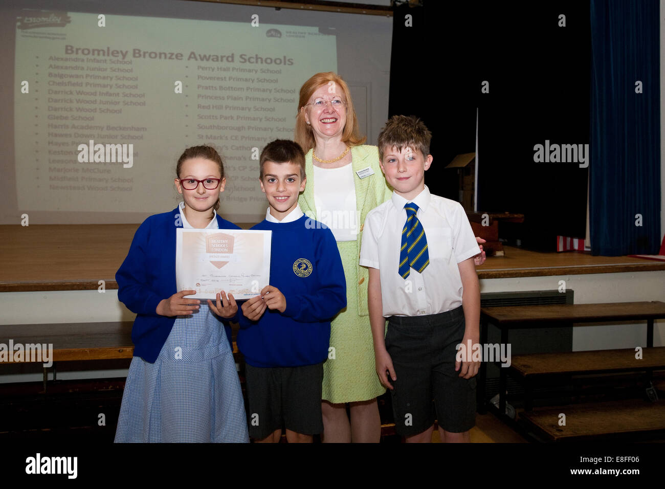 London's Deputy Mayor, Victoria Borwick, presents the Healthy Schools