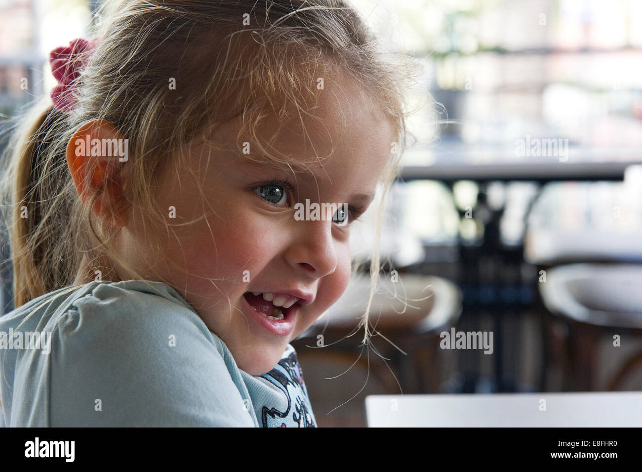 Portrait of a girl smiling Stock Photo - Alamy