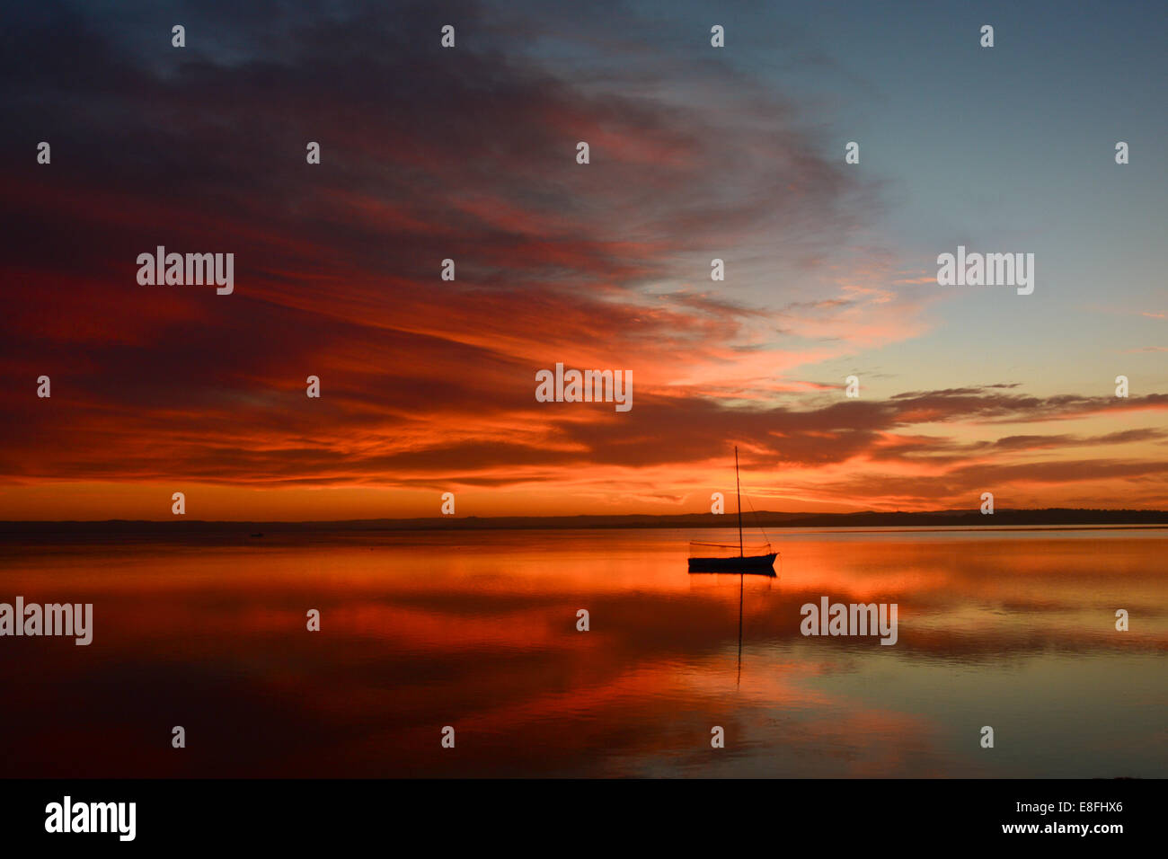 Boat reflection horizontal view hi-res stock photography and images - Alamy