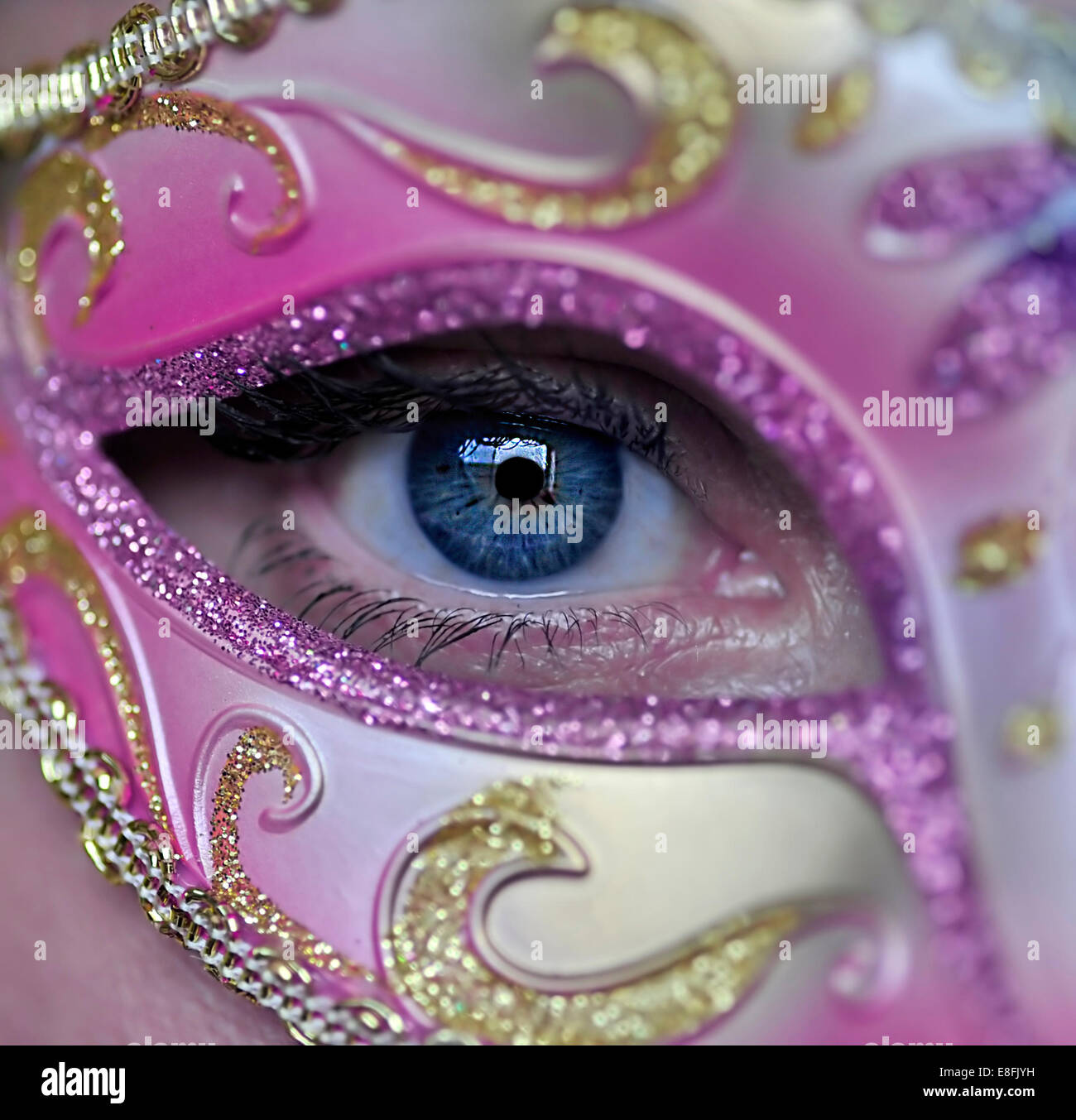 Women Wearing Face Mask High Resolution Stock Photography and Images ...