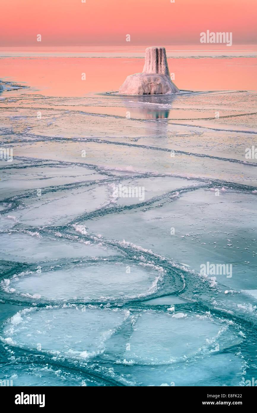 Sunset Over Frozen Lake Lake Michigan Chicago Illinois United Stock Photo Alamy Sunset Over Frozen Lake Lake Michigan Chicago Illinois United Stock Photo Alamy