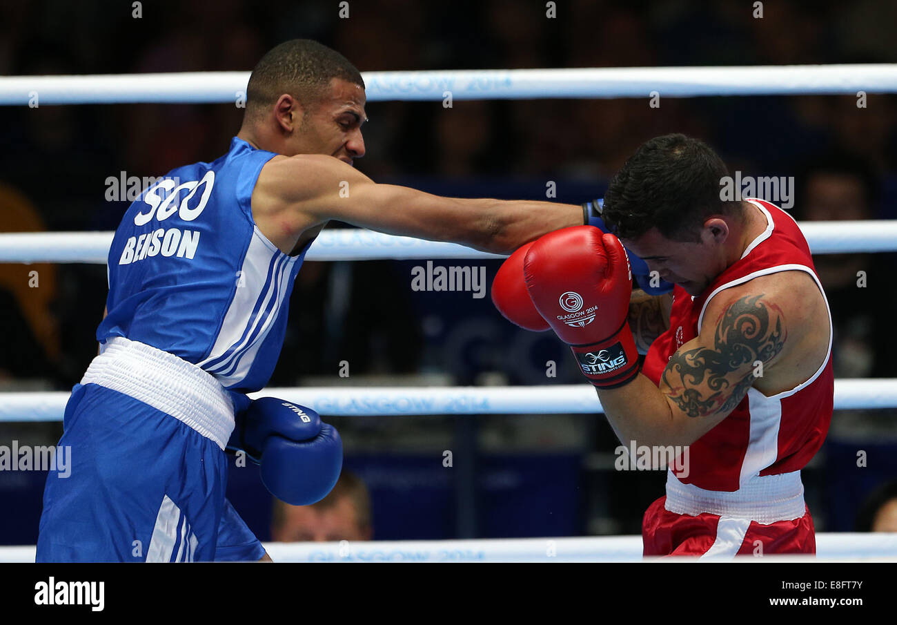 Bowyn Morgan (NZL) (Red) beats Lewis Benson (SCO) (Blue) - Boxing 69kg - SECC - Glasgow - UK - 25/07/2014 - Commonwealth Games - Stock Photo