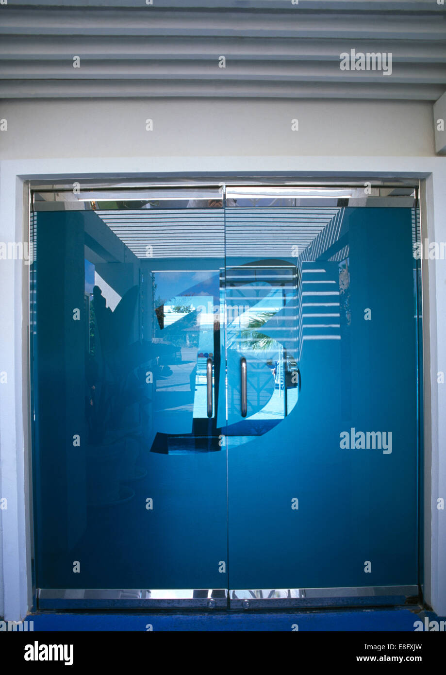 Modern glass doors hires stock photography and images Alamy