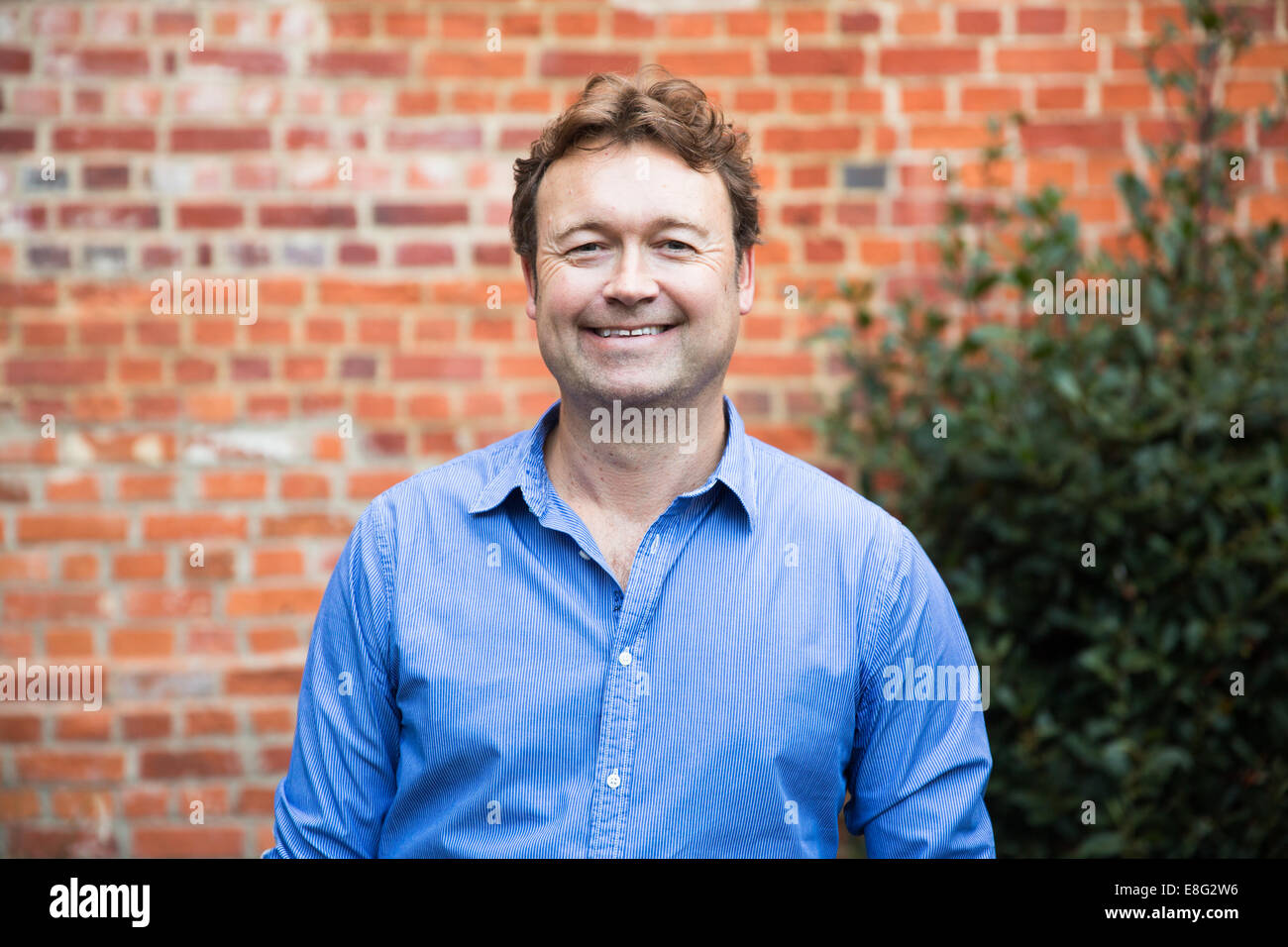 Simon Kernick writes thrillers, a author Stock Photo Alamy