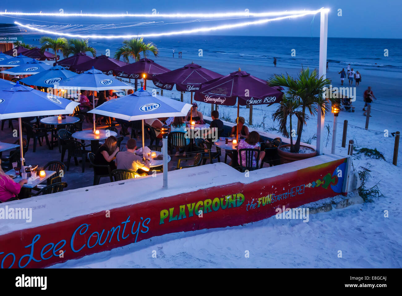 Beach Pierside Grill High Resolution Stock Photography And Images Alamy