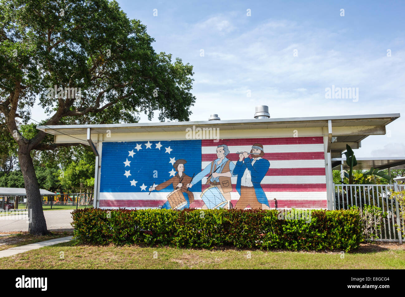 Fort Ft. Myers Beach Florida,Elementary School,grounds,campus,wall