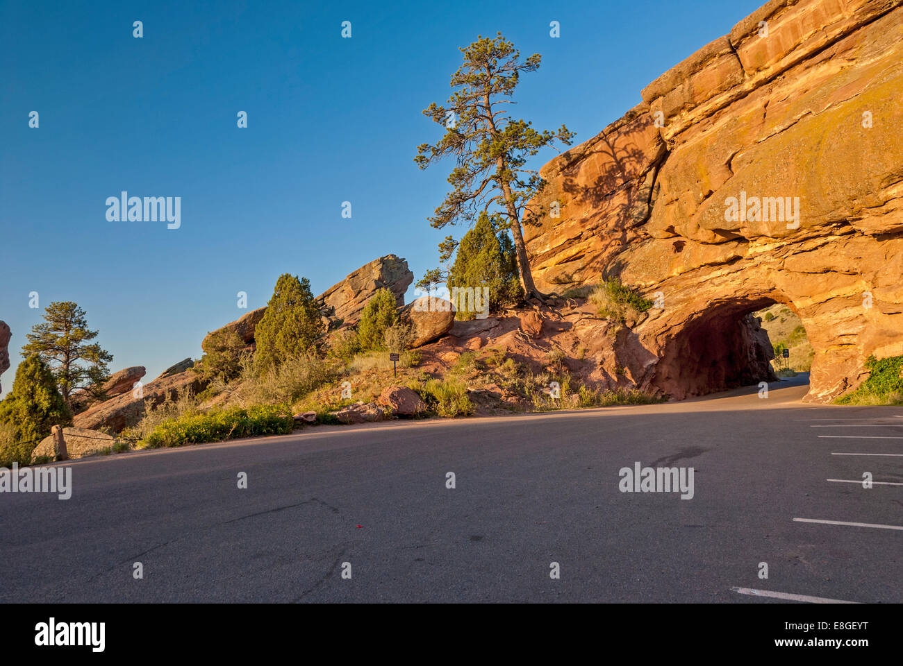 Red Rocks Colroado Ramp Road leading to Red Rocks in Colorado through a tunnel Stock Photo - Alamy