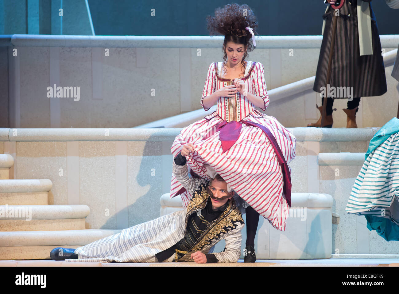 Budapest. 7th Oct, 2014. Singers of the Hungarian State Opera House play in opera Cosi Fan Tutte directed by Oscar winning director Jiri Menzel from the Czech Republic in Budapest, Hungary on Oct. 7, 2014. © Attila Volgyi/Xinhua/Alamy Live News Stock Photo