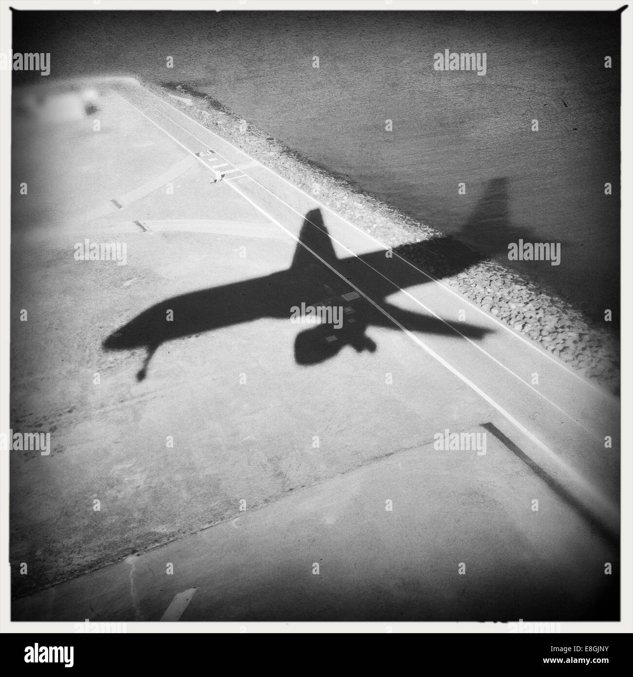 Shadow of airplane flying Stock Photo: 74124679 - Alamy