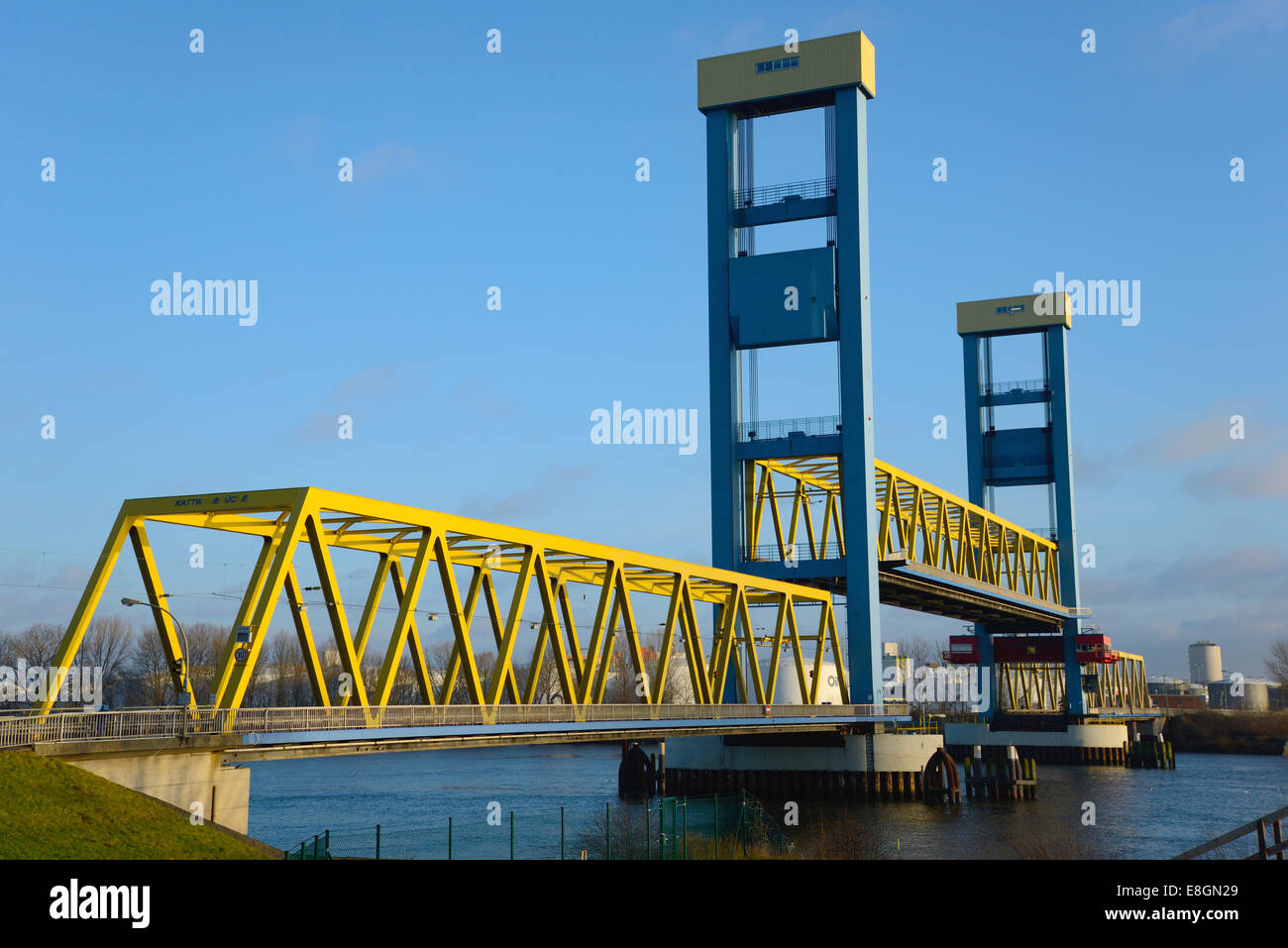 Vertical Lift Bridge High Resolution Stock Photography and Images Alamy
