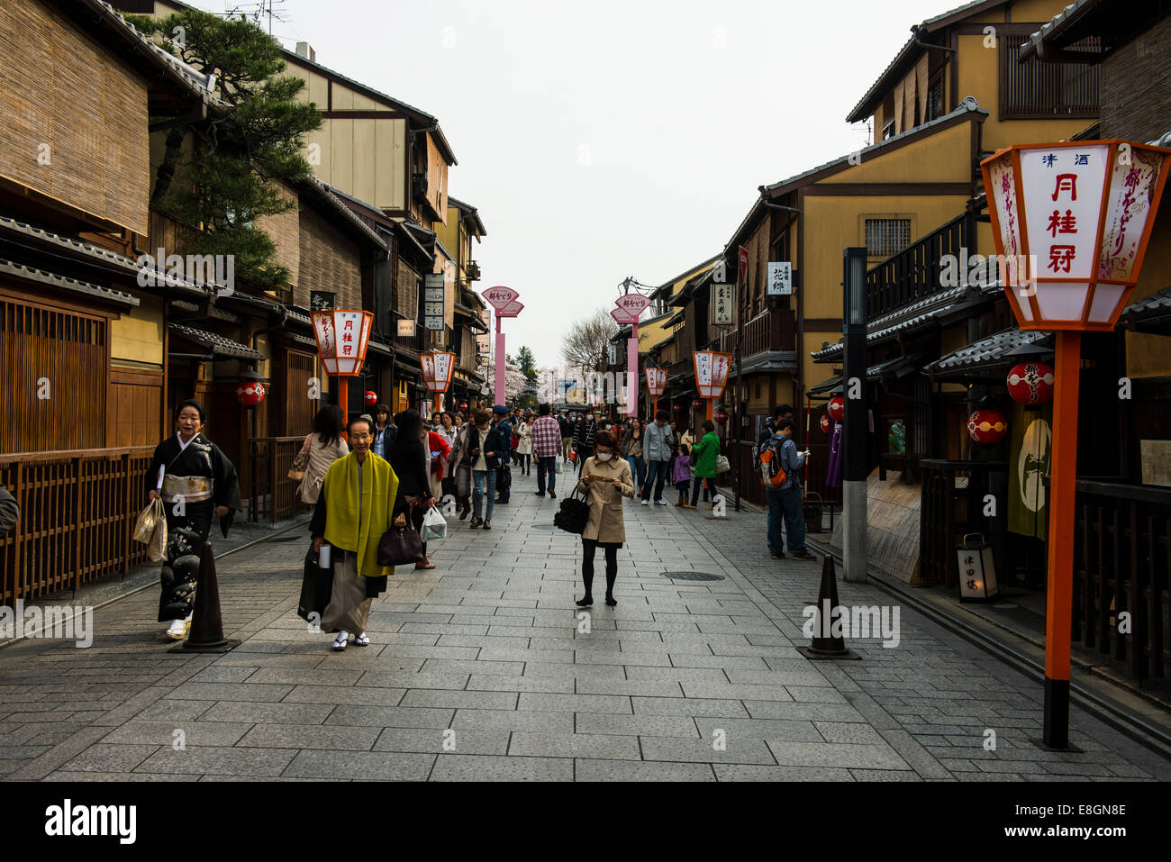 Pedestrian zone in the Geisha quarter of Gion, Kyoto, Japan Stock Photo