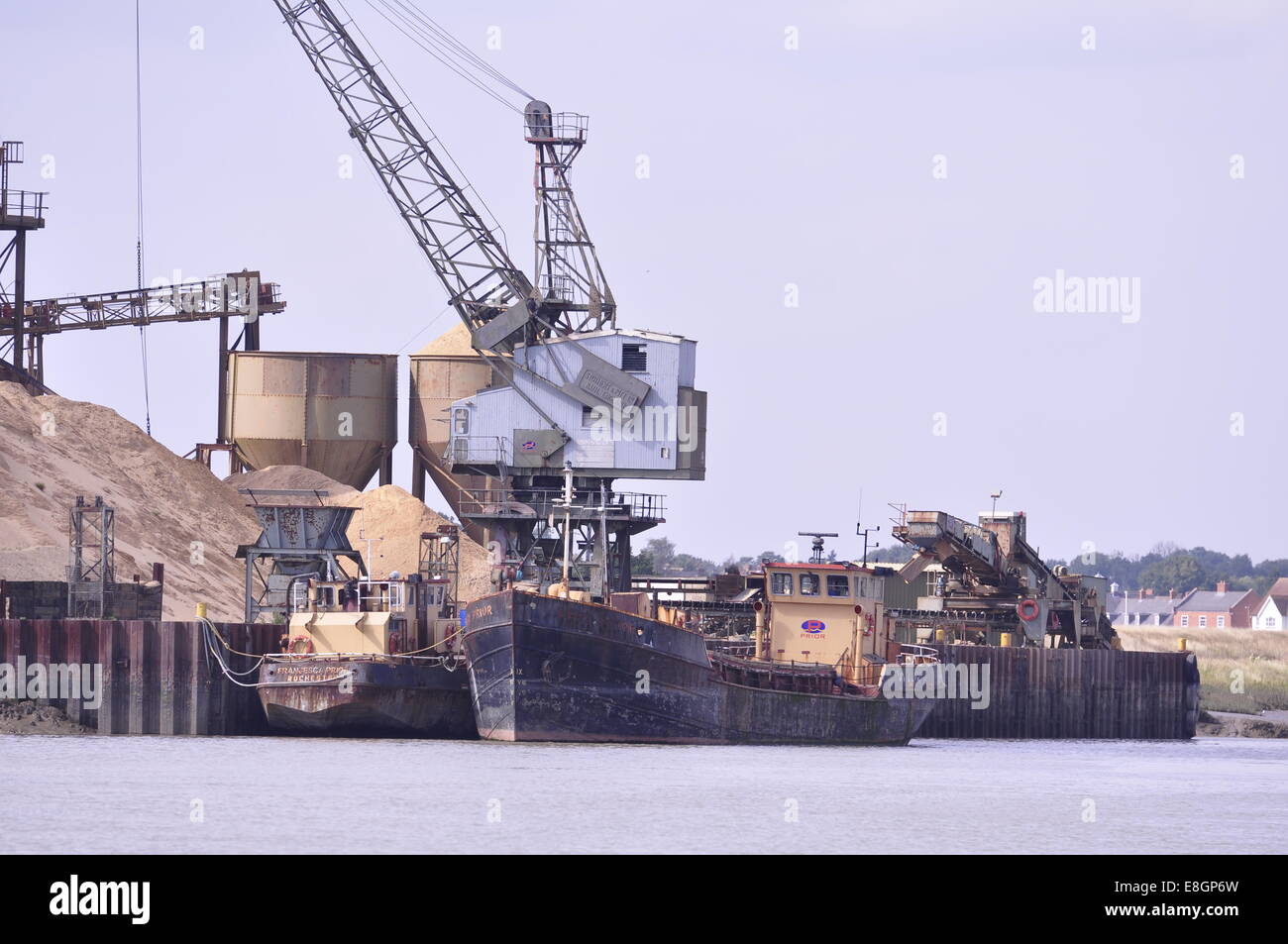 Prior Aggregates ballast quay at Fingringhoe Stock Photo Alamy