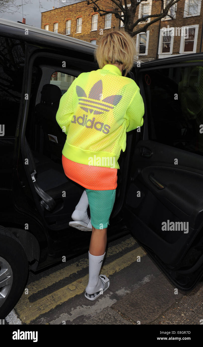 Rita Ora leaves her management offices and heads to Sloane Street to go