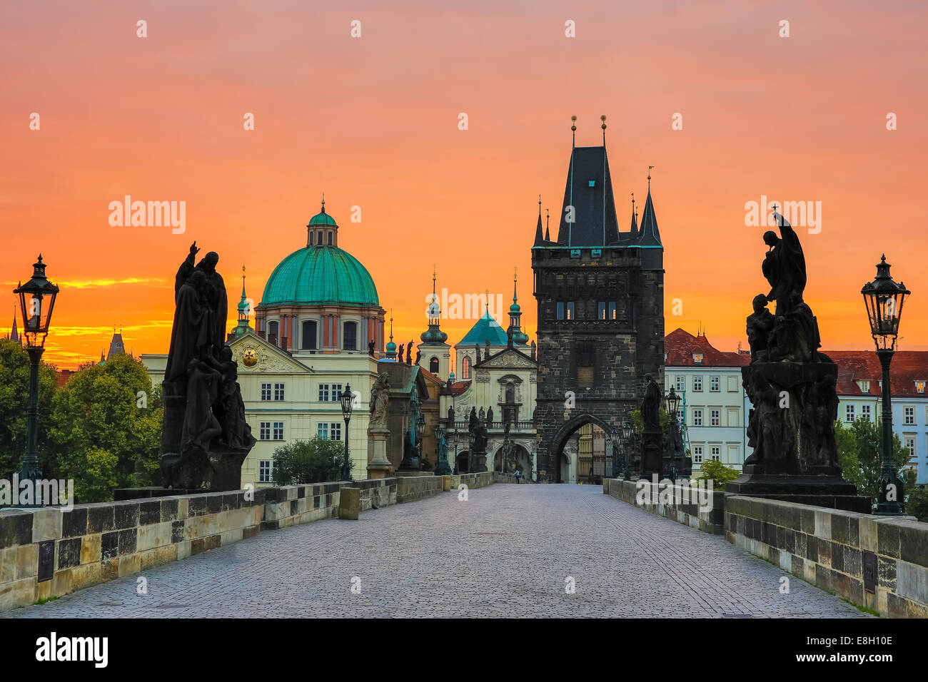 Charles Bridge at sunrise, Prague, Czech Republic Stock Photo