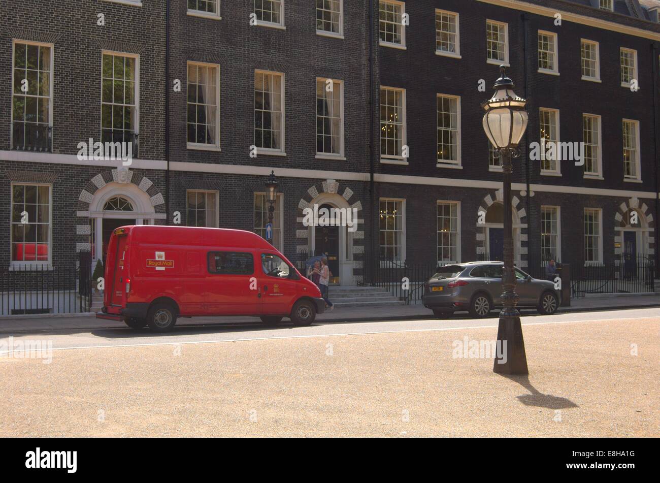 Bedford - Square main image 1