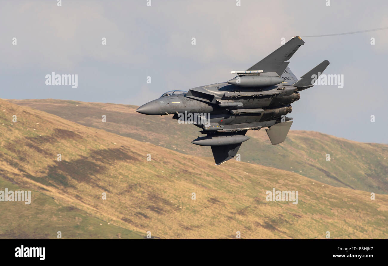 F 15E Strike Eagle low level training in Wales Stock Photo