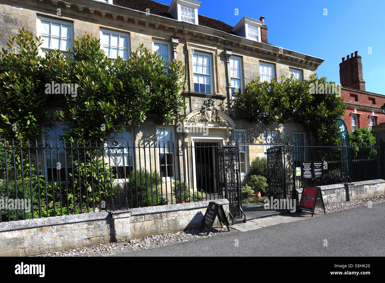 Mompesson House, Cathedral Close, 13th Century Salisbury Cathedral