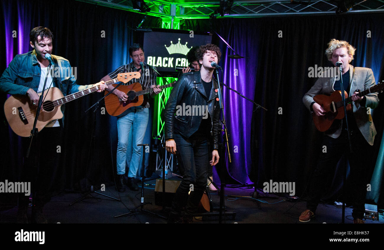 Bala Cynwyd, Pennsylvania, USA. 7th October, 2014. British Alternative Rock Band The Kooks Perform at Radio 104.5's Performance Theatre on October 07, 2014 in Bala Cynwyd, Pennsylvania, United States. Credit:  Paul Froggatt/Alamy Live News Stock Photo