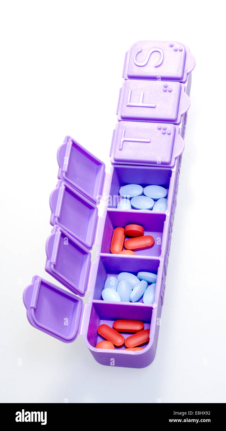 Pill box with the days of the week Stock Photo Alamy