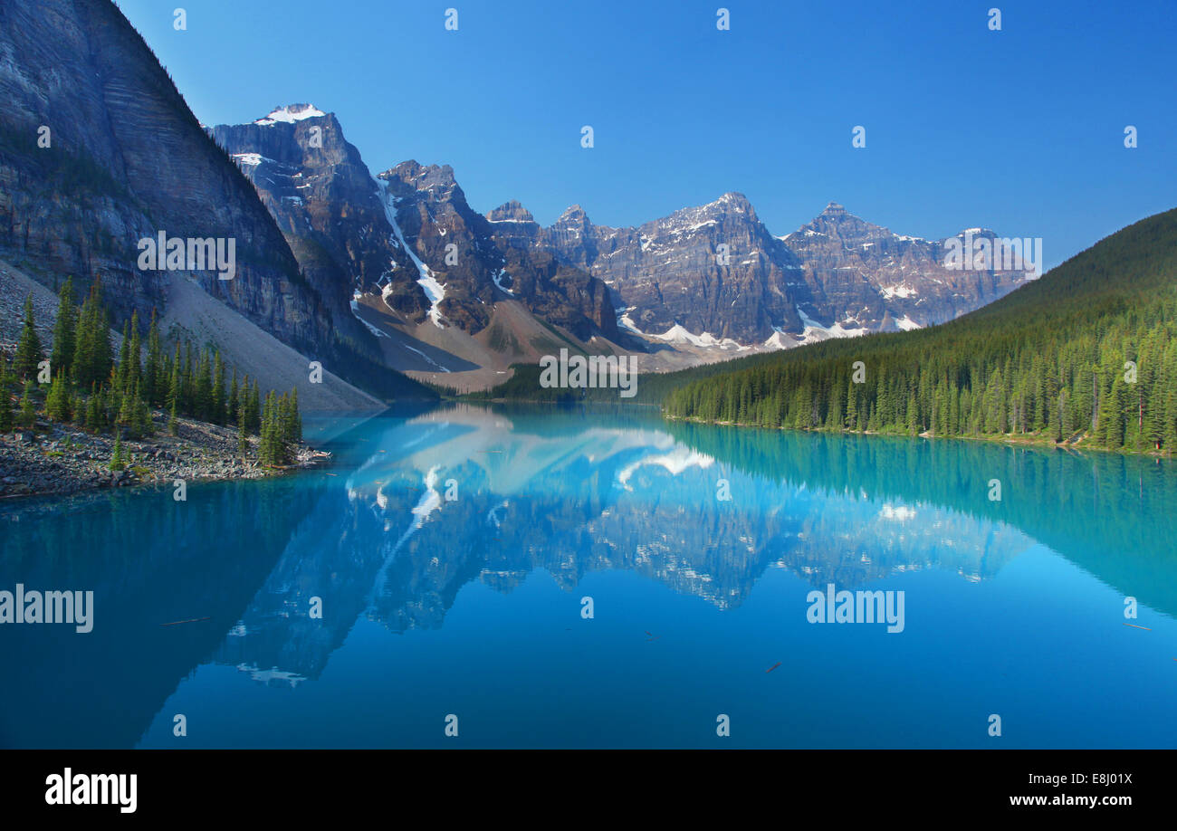 Moraine Lake in the Canadian Rockies Stock Photo - Alamy