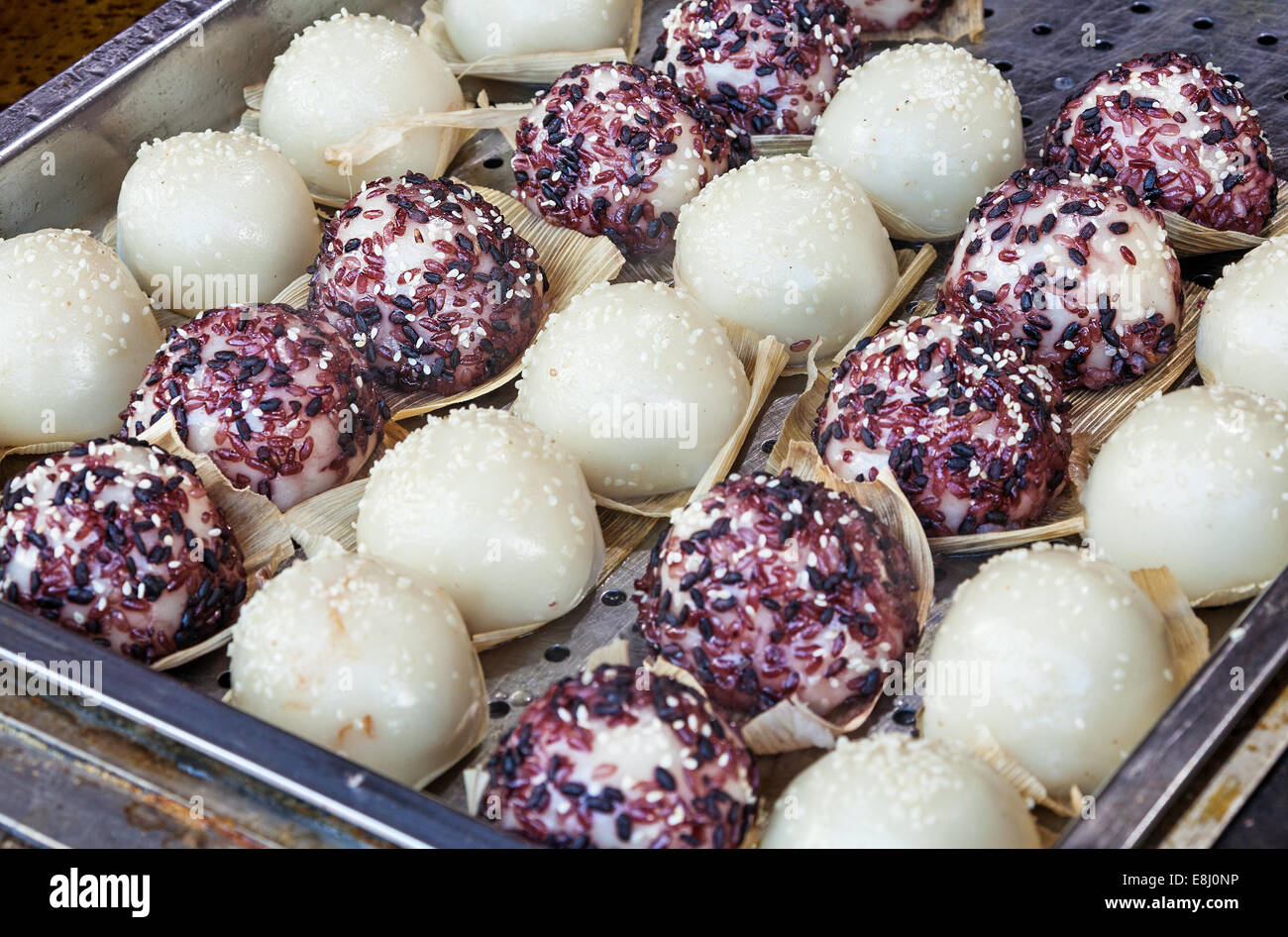 Chinese dessert Moon cake Stock Photo Alamy