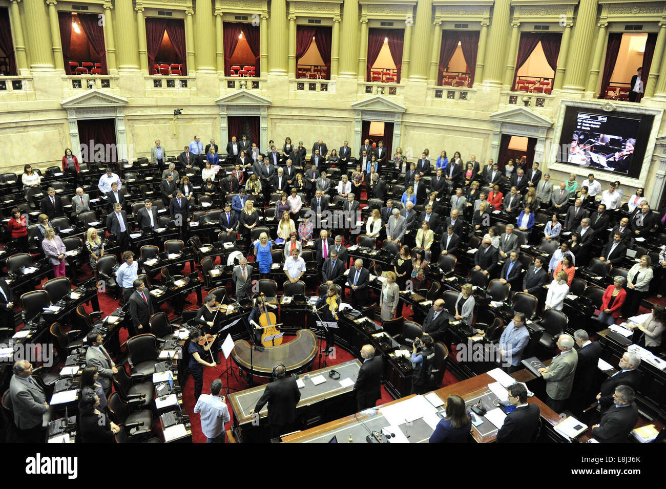 Buenos Aires, Argentina. 8th Oct, 2014. Deputies participate in a special session for the project of Budget for 2015, in the precincts of the House, in Buenos Aires, Argentina, on Oct. 8, 2014. © Fernando Sturla/TELAM/Xinhua/Alamy Live News Stock Photo