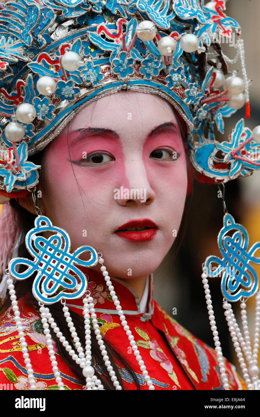 Chinese New Year. People wearing traditional costumes Stock Photo Alamy