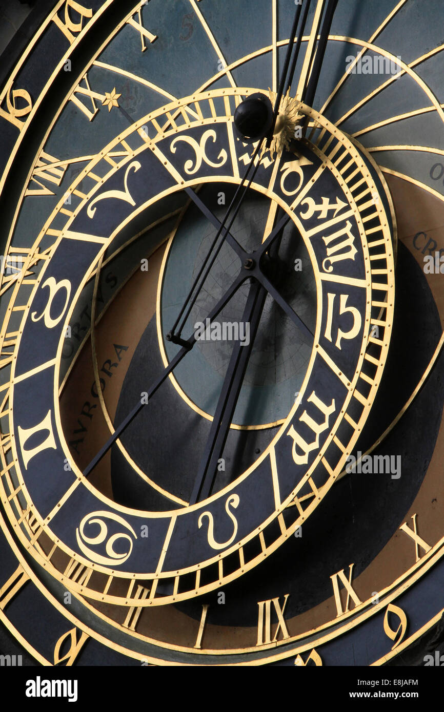 Clock tower clock hi-res stock photography and images - Alamy