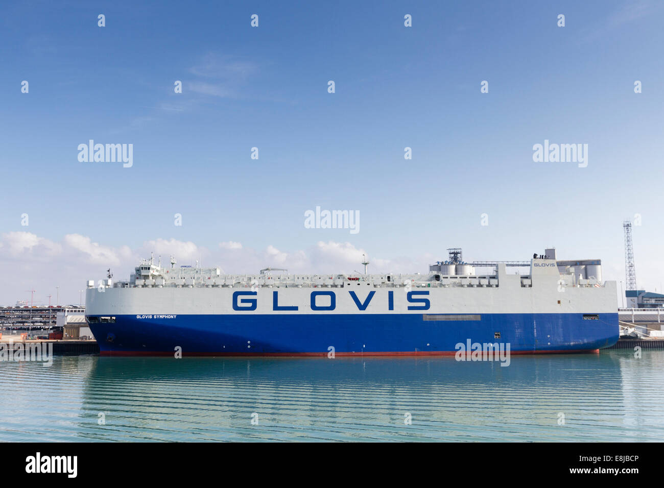 Glovis Symphony car carrier, shipping company, Southampton docks