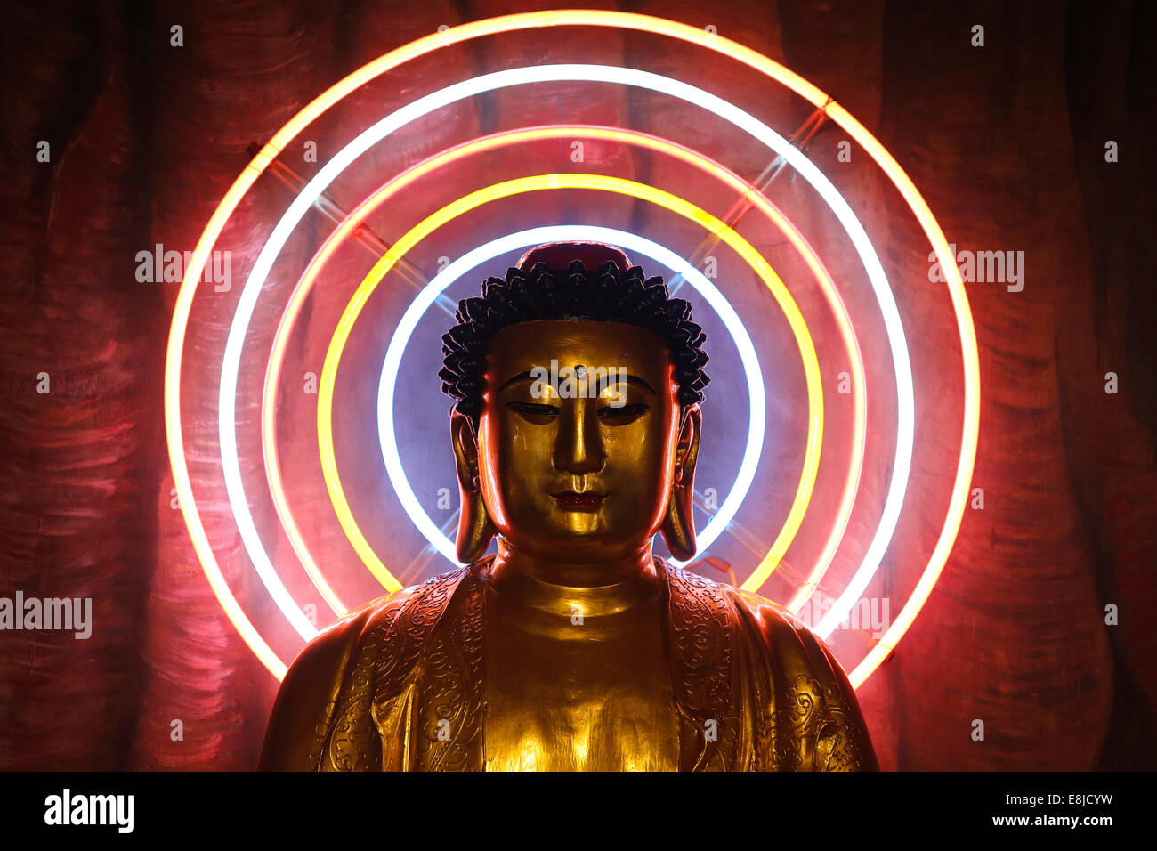 Buddha halo hi-res stock photography and images - Alamy