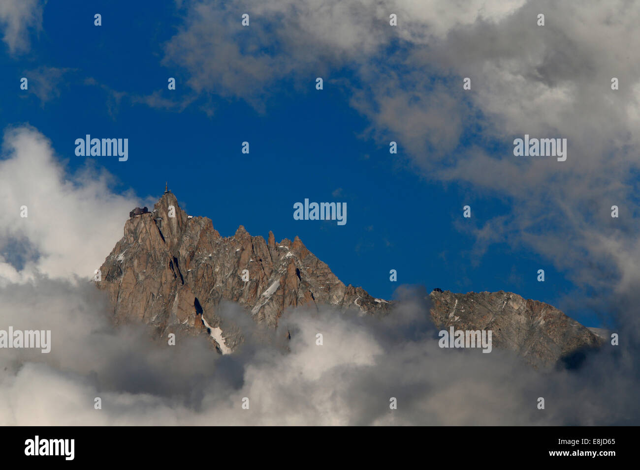 Aiguille du midi haute savoie hi-res stock photography and images - Alamy